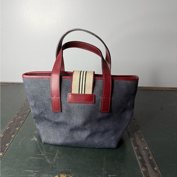 Burberry tote denim and burgundy - Picture 2 of 7
